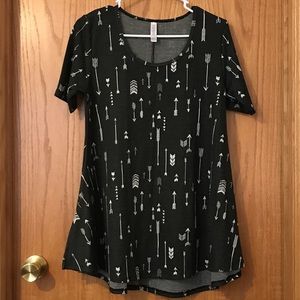 Lularoe Arrow Print Perfect T